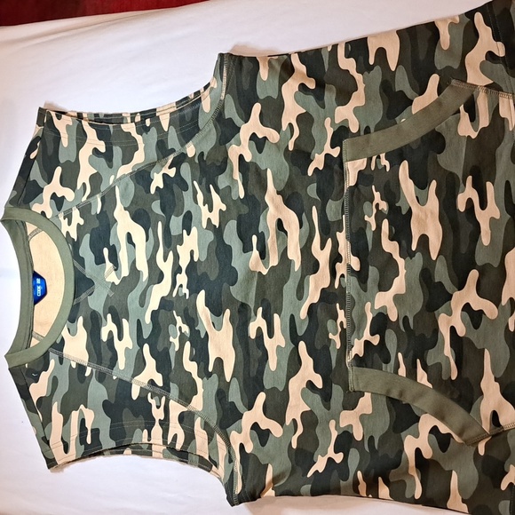 NWOT Code 22, Size Large, Camouflage, 95% Cotton/5% Elastic, Sleeveless Shirt - Picture 3 of 4